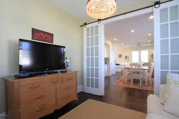 Chandelier, Dining room, Interior, Recessed Lighting, Wood Texture Flooring