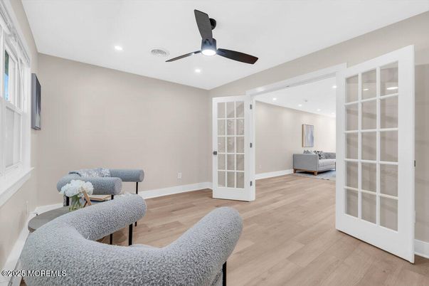 Interior, Recessed Lighting, Wood Texture Flooring
