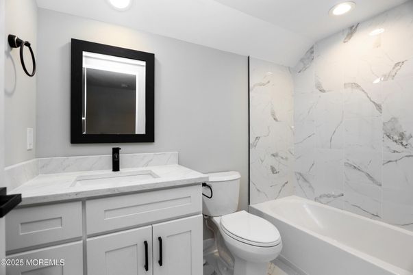 Bathroom, Interior, Marble Walls, Recessed Lighting