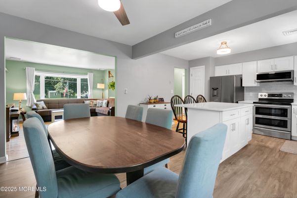 Dining room, Interior, Kitchen, Living room, Stainless Steel Appliances, Wood Texture Flooring