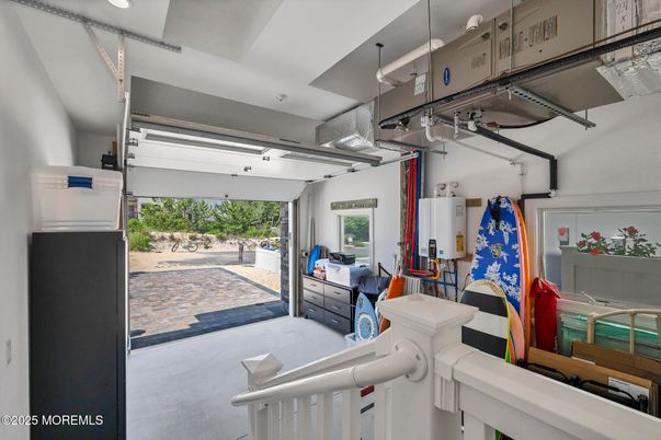 Garage, Interior