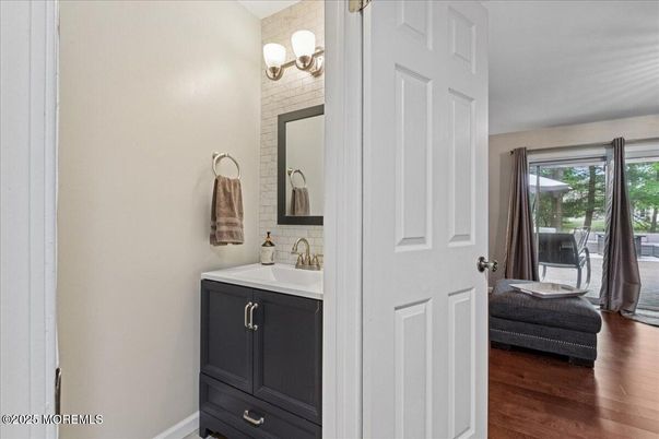 Bathroom, Interior, Wood Texture Flooring