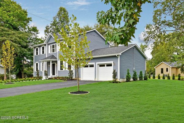 Attached, Backyard, Exterior, Facade, Queen Anne Victorian