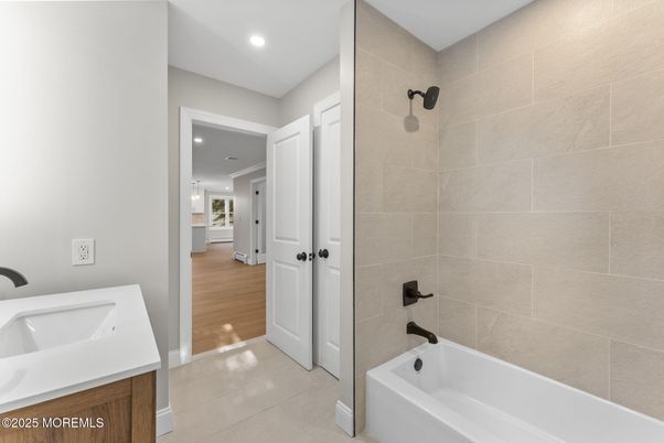 Bathroom, Interior, Recessed Lighting, Wood Texture Flooring
