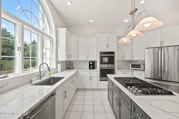 Interior, Kitchen, Pendant Lights, Recessed Lighting, Stainless Steel Appliances