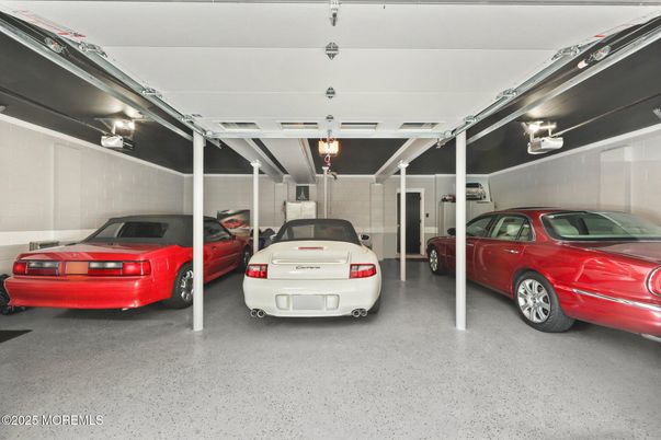 Garage, Interior