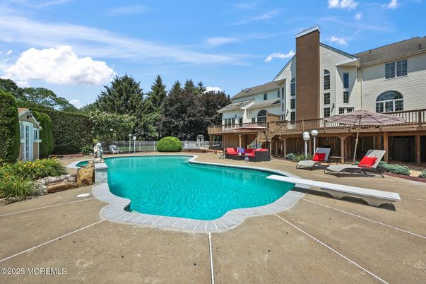 Exterior, Pool