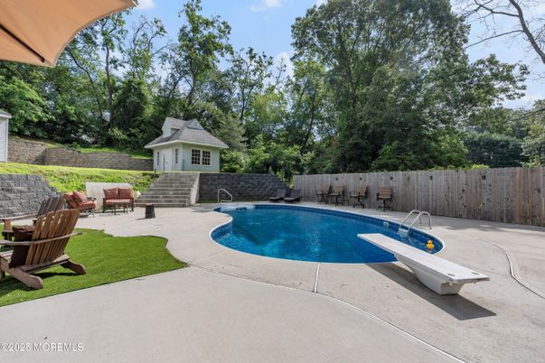 Exterior, Pool