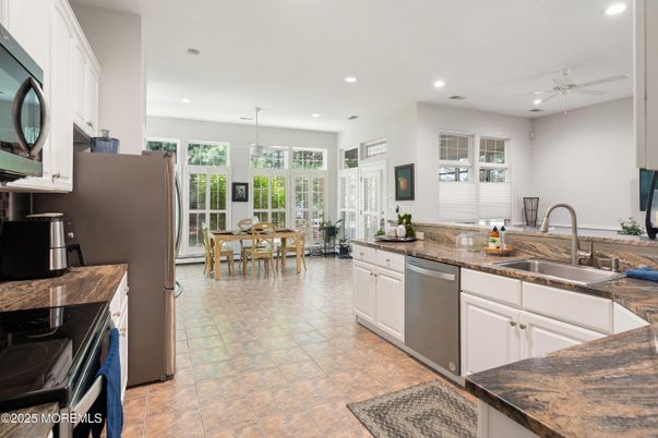 Dining room, Interior, Kitchen, Recessed Lighting