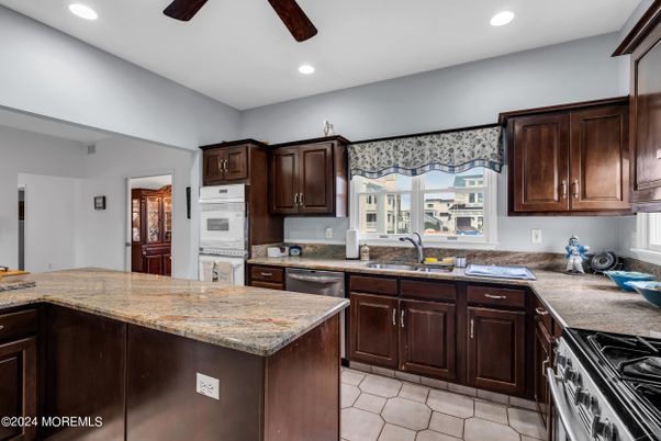 Interior, Kitchen, Recessed Lighting