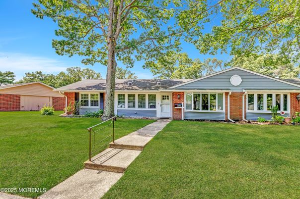Exterior, Facade, Brick Facade, Ranch