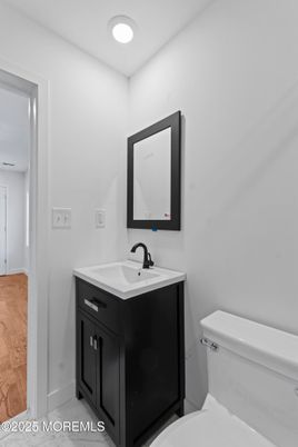 Bathroom, Interior, Recessed Lighting, Wood Texture Flooring