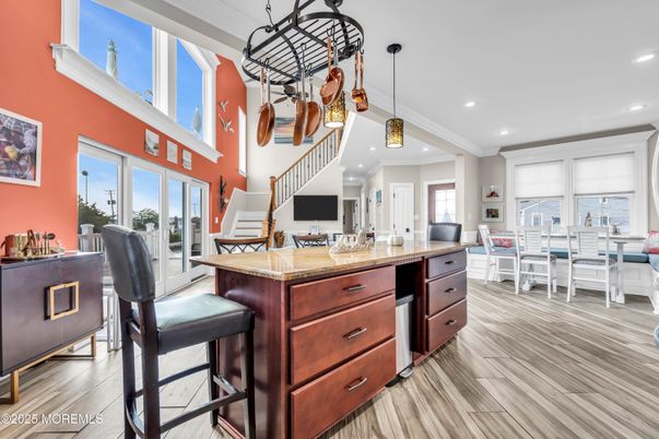 Dining room, Interior, Kitchen, Pendant Lights, Recessed Lighting, Wood Texture Flooring
