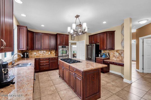 Chandelier, Interior, Kitchen, Recessed Lighting, Stainless Steel Appliances
