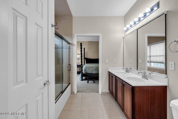 Bathroom, Bedroom, Dual Sink Vanities, Glass Shower, Interior