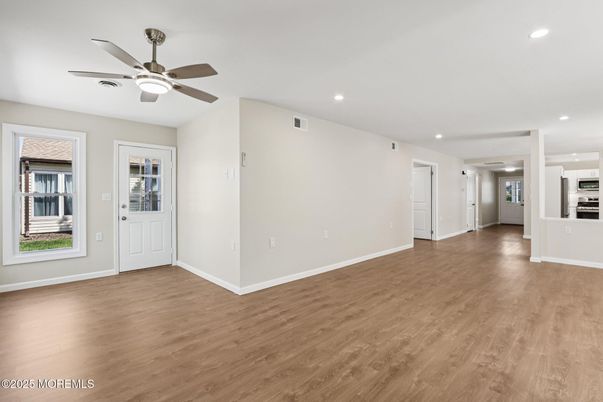 Empty room, Interior, Recessed Lighting, Wood Texture Flooring