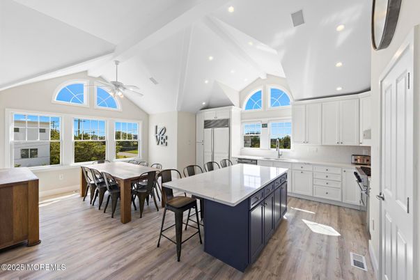 Dining room, Interior, Kitchen, Recessed Lighting, Wood Texture Flooring