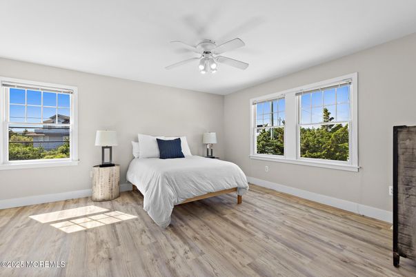 Bedroom, Interior, Water, Wood Texture Flooring