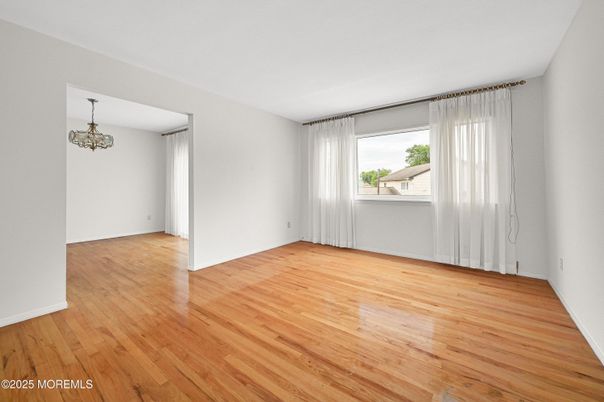 Chandelier, Empty room, Interior, Wood Texture Flooring