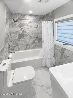 Bathroom, Interior, Marble, Marble Walls, Recessed Lighting