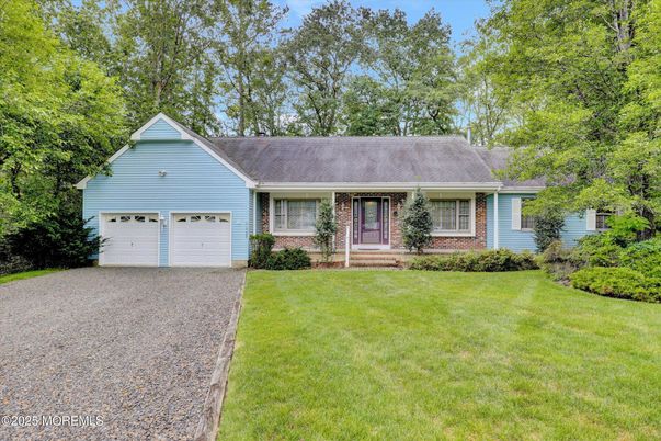 Attached, Exterior, Facade, Brick Facade, Cape Cod