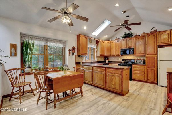 Dining room, Interior, Kitchen, Recessed Lighting, Wood Texture Flooring