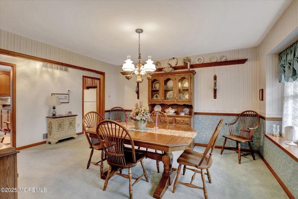 Chandelier, Dining room, Interior