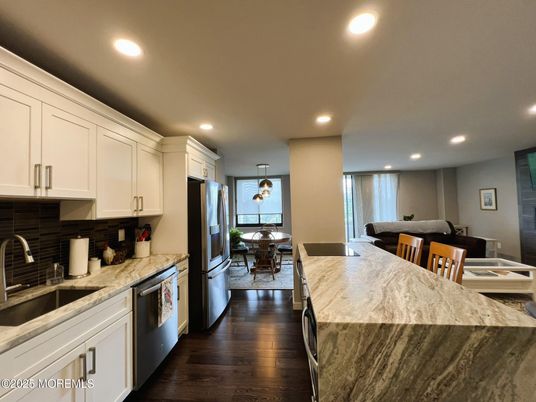 Dining room, Interior, Kitchen, Pendant Lights, Recessed Lighting, Wood Texture Flooring