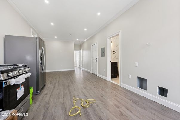 Interior, Recessed Lighting, Wood Texture Flooring
