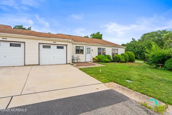 Attached, Backyard, Exterior, Facade, Ranch