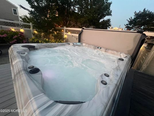 Exterior, Hot Tub