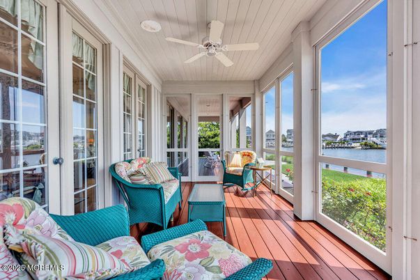 Interior, Sun Room, Water, Wood Texture Flooring