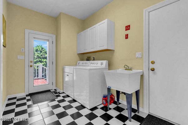 Interior, Washer