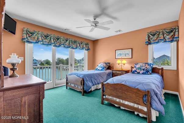 Bedroom, Interior, Water