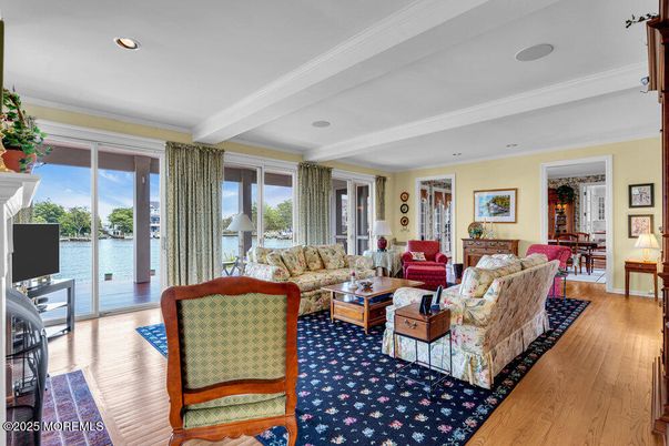 Interior, Living room, Recessed Lighting, Water, Wood Texture Flooring