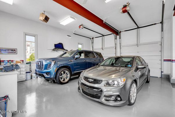 Garage, Interior
