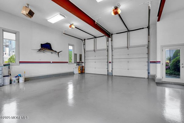 Garage, Interior