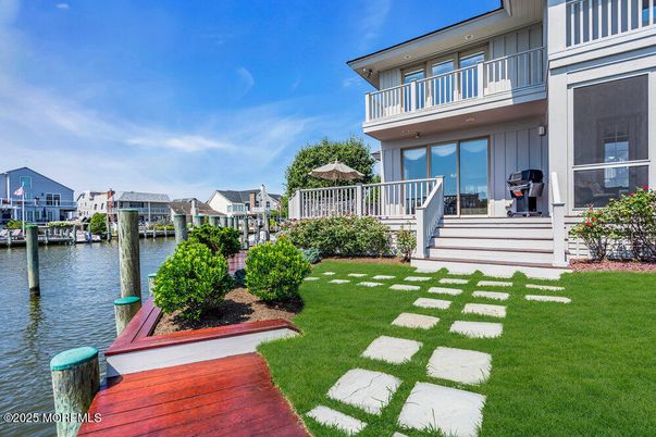 Backyard, Exterior, Water