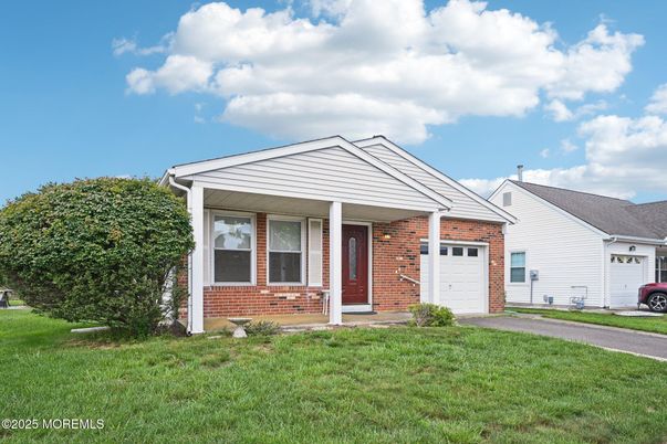 Attached, Exterior, Facade, Brick Facade, Cape Cod