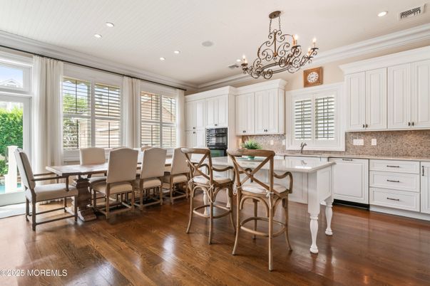 Chandelier, Dining room, Interior, Kitchen, Recessed Lighting, Wood Texture Flooring