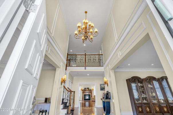 Chandelier, Fireplace, Interior, Recessed Lighting