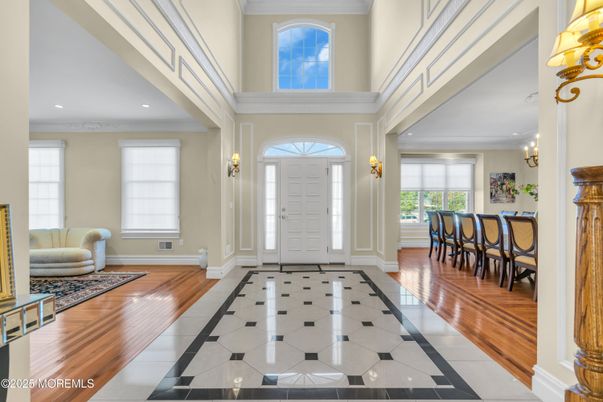 Chandelier, Dining room, Interior, Recessed Lighting, Wood Texture Flooring