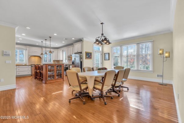 Dining room, Interior, Kitchen, Pendant Lights, Recessed Lighting, Wood Texture Flooring