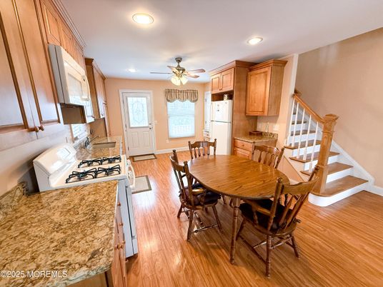 Dining room, Interior, Kitchen, Recessed Lighting, Wood Texture Flooring
