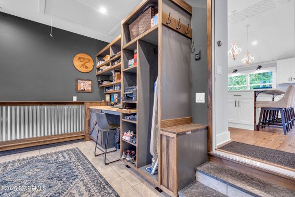 Interior, Pendant Lights, Recessed Lighting, Wood Texture Flooring
