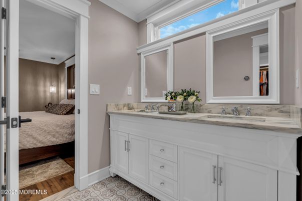 Bathroom, Bedroom, Dual Sink Vanities, Interior, Pendant Lights, Wood Texture Flooring