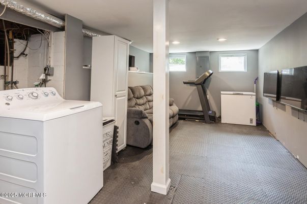 Fitness Equipment, Interior, Recessed Lighting, Utility Closets, Washer