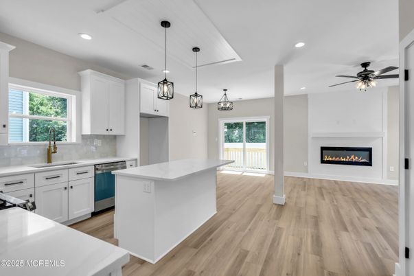 Fireplace, Interior, Kitchen, Pendant Lights, Recessed Lighting, Wood Texture Flooring