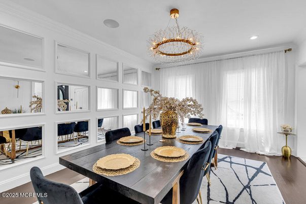 Chandelier, Dining room, Interior, Recessed Lighting, Wood Texture Flooring