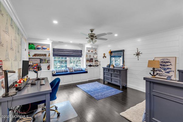 Home Office, Interior, Recessed Lighting, Wood Texture Flooring